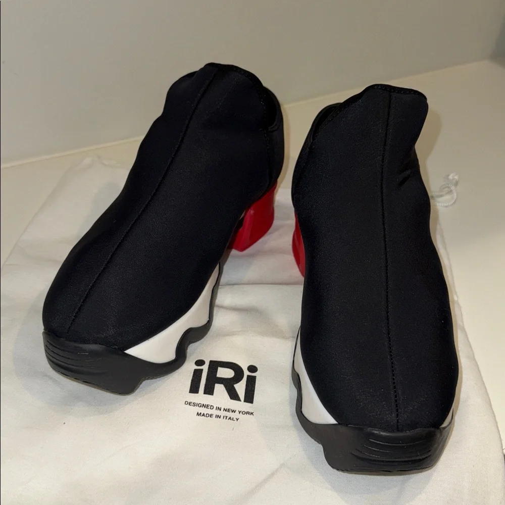 iRi WES I Black Red Low Top‎ Sneaker